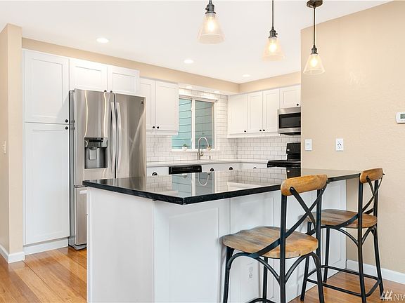 5th image of 12527 NE 148th St