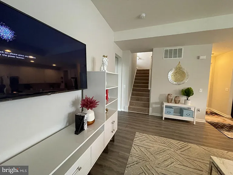 1728 Hudgins Farm Cir — Photo 12