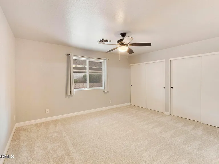 1749 N Ricardo — Photo 12