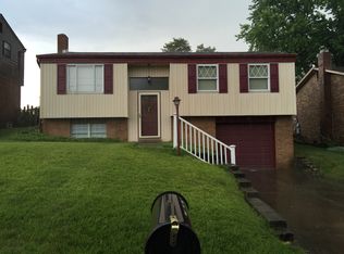 5707 Broad St, South Park, PA 15129
