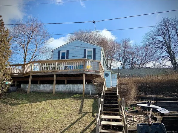 1541 Cooper St, Olcott, NY 14126