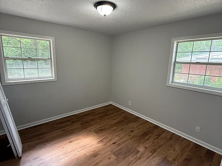 712 Langley Dr #1 — Photo 2