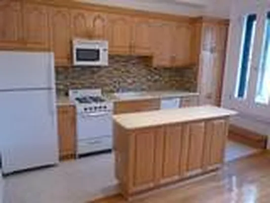 Rented by Realty on the Greene | media 27