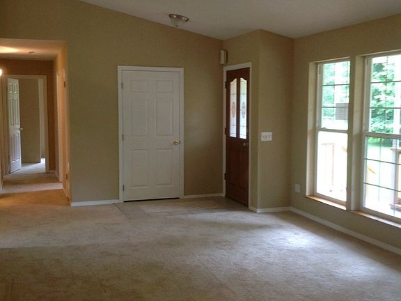 3rd image of 417 Wandering Ln