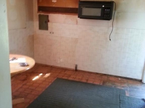 5th image of 14624 S Whipple St