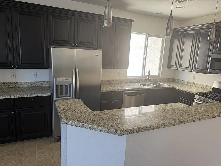 9385 Hilgard Ave — Photo 12
