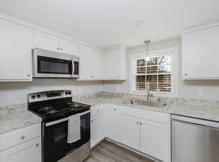 500 Victory Hwy APT 14, North Smithfield, RI 02896