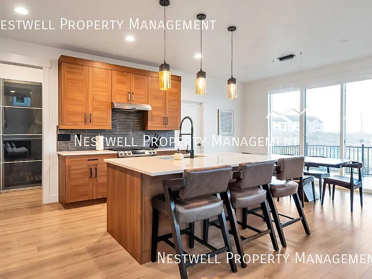 76 N Midland Dr — Photo 7