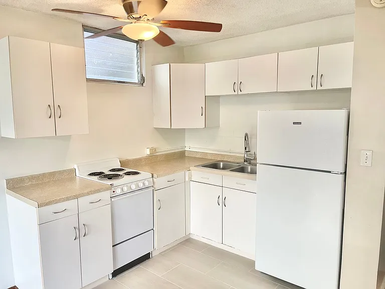 1914 University Ave #202 — Photo 4