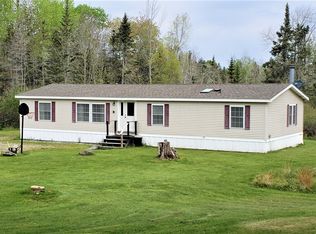 19 Honey Rd, Little Deer Isle, ME 04650