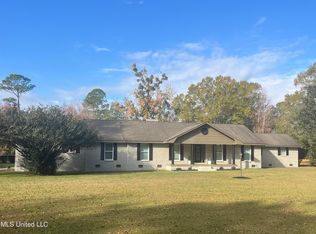 1404 Neal Rd, Picayune, MS 39466