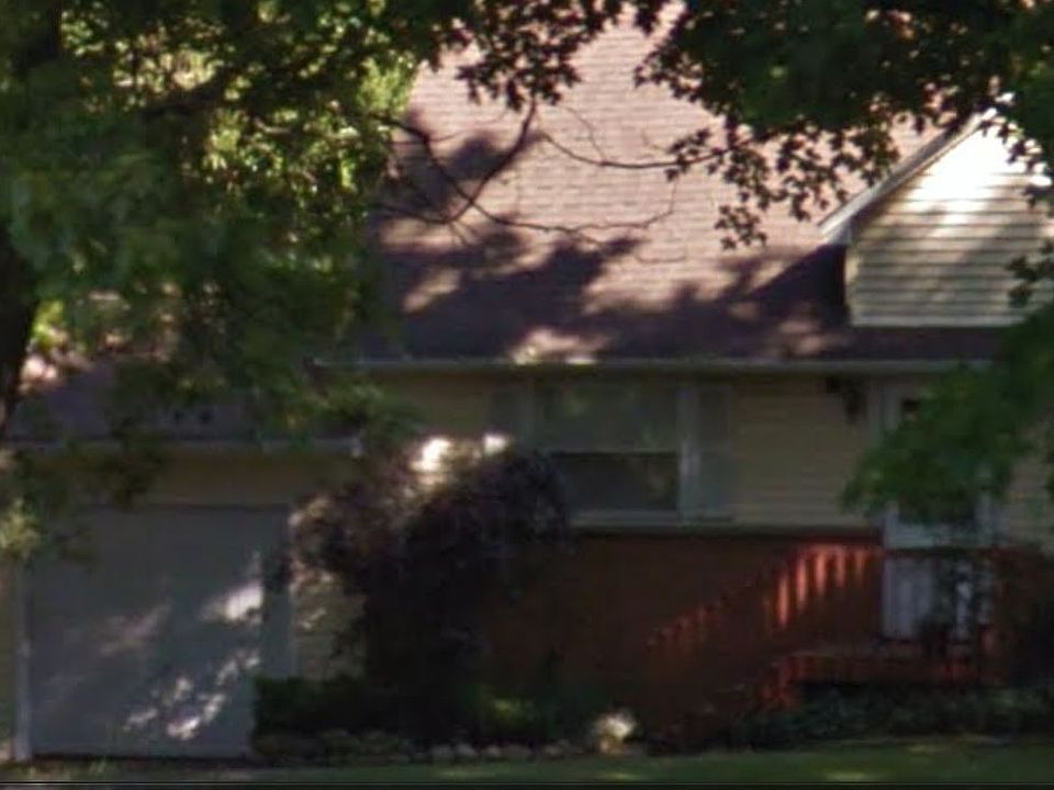 2nd image of 1874 W Jackson St
