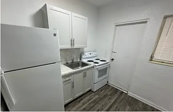 Building Photo - 5500 N Miami Ave #6