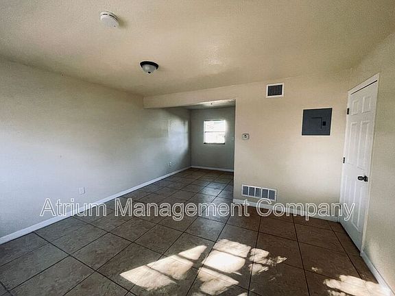 5th image of 1081 S Deleon Ave