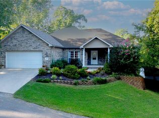 1 Totton Ln, Bella Vista, AR 72714