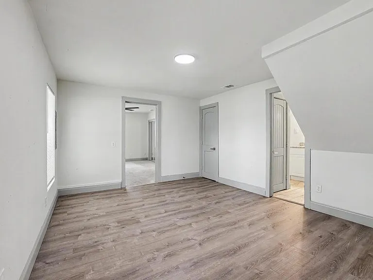 1320 S 7th Ave — Photo 20