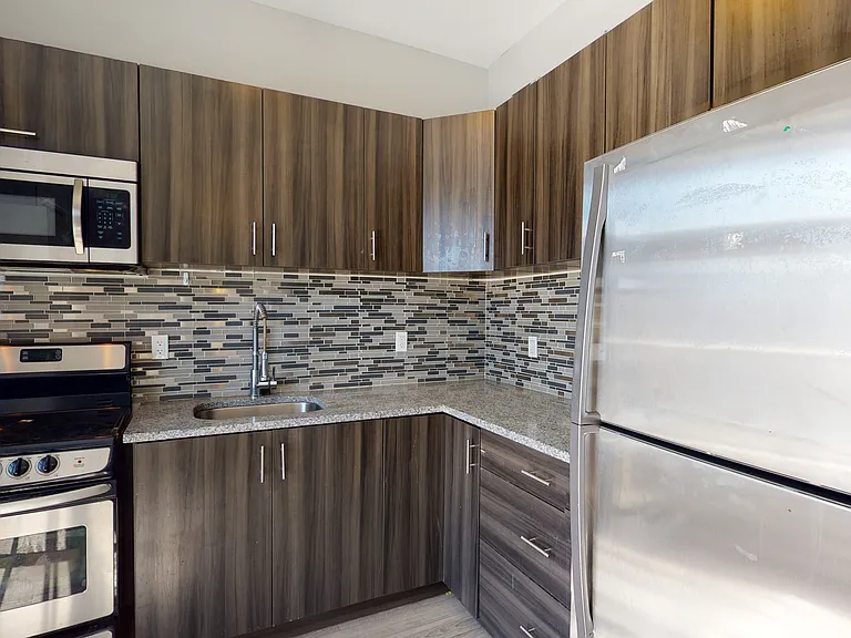 245 Laurier Ave E — Photo 13