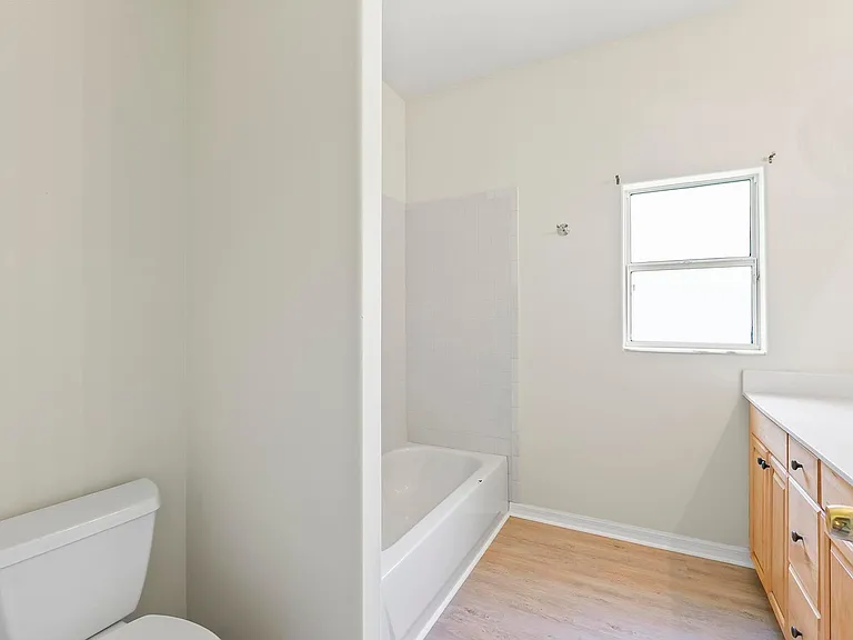 24 Lakecliff Dr — Photo 13