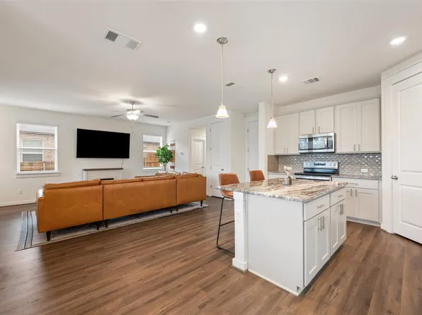 8204 Prairie Rye Dr, Leander, TX 78645