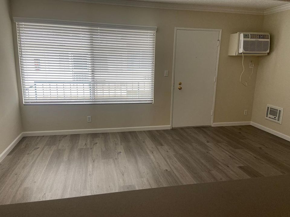 Collins Hacienda 18355 Collins St Tarzana CA Zillow