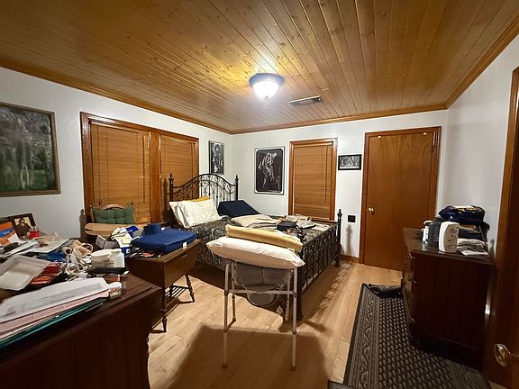 5th image of 10490 David Rd