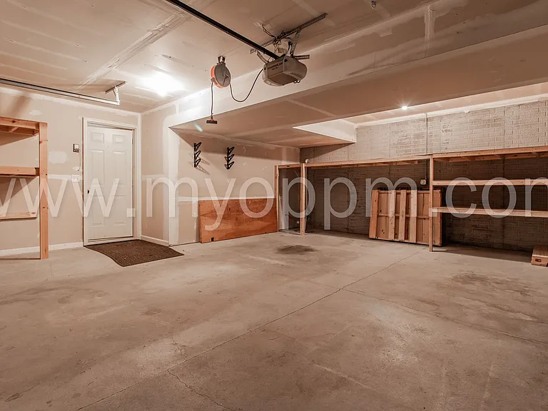 14452 Knudsen St — Photo 24