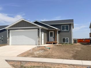 4108 McIntosh Ln, Rapid City, SD 57703
