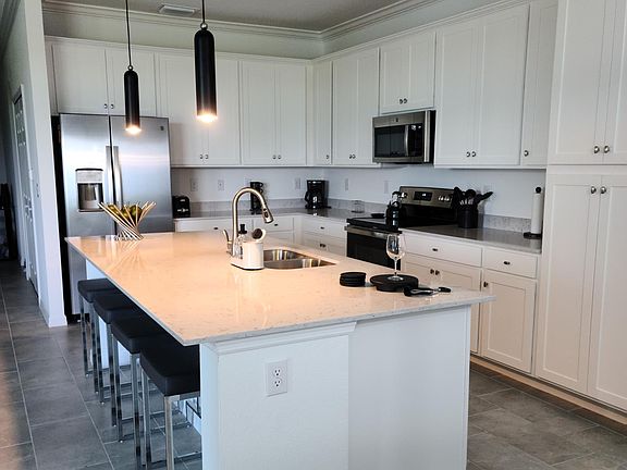 2nd image of 18028 Gawthrop Dr Floor 4