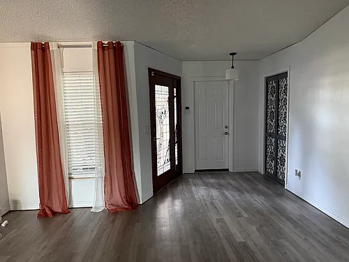 3116 Coventry Ln Photo 1