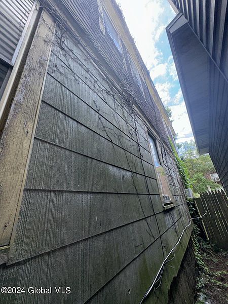 3rd image of 46 Marshall Street