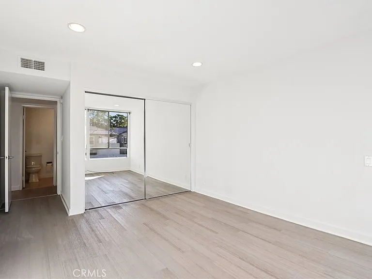 403 N Oakhurst Dr #204 — Photo 8