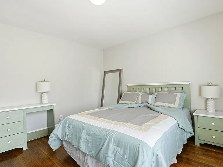 125 S Little Church St — Photo 8