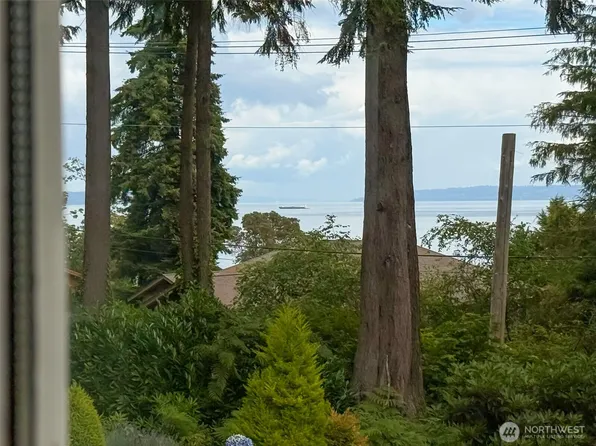 22971 Jefferson Point Road NE, Kingston, WA 98346