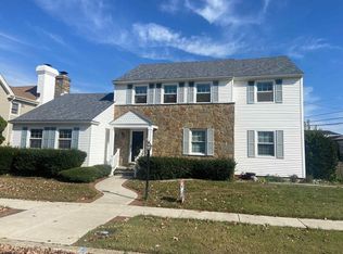 9 W Edinburgh Rd, Ocean City, NJ 08226