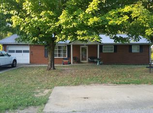 1607 Hickory St, Flatwoods, KY 41139
