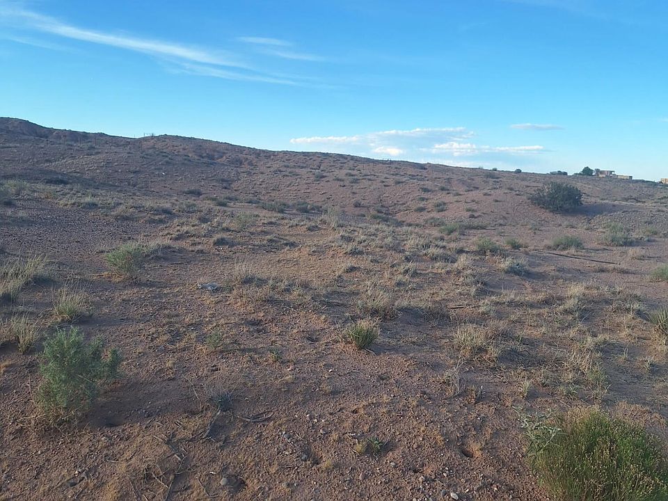 2nd image of Lacuma Rd NE