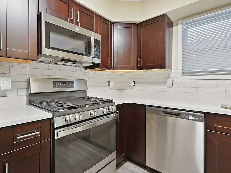 1205 Wilcox St — Photo 8