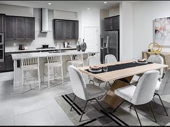 2nd image of 5919 Roselee Way