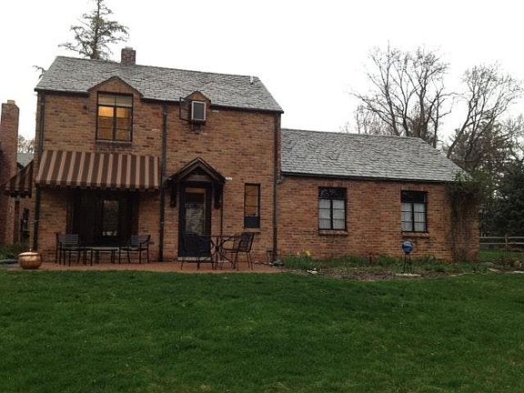 Back view of the carriage house