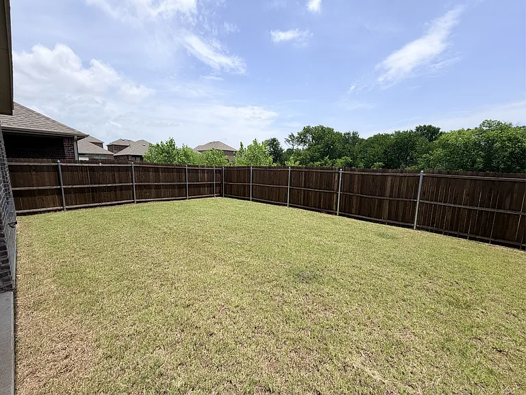 1513 Silver Canoe Way — Photo 16