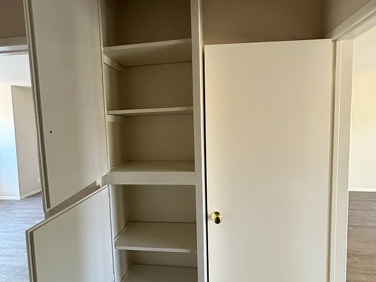 8740 Owensmouth Ave #16 — Photo 11