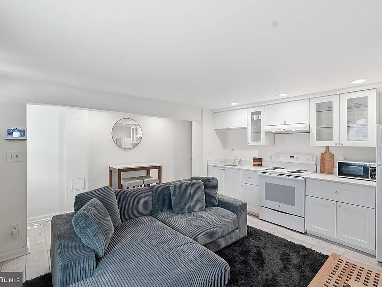 708 I St SE #B — Photo 10