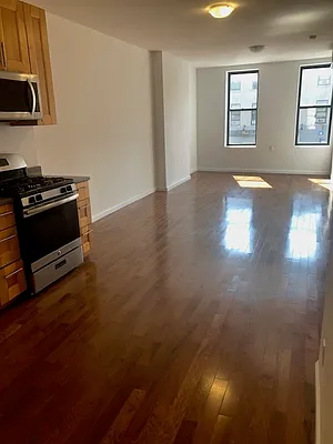 Rented by Alexander Bilu, LREB | media 12