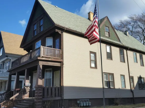 2117 W Pierce St, Milwaukee, WI 53204