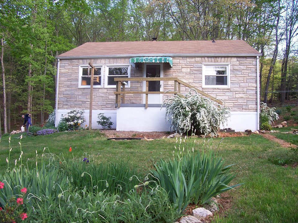 City convenience-country charm