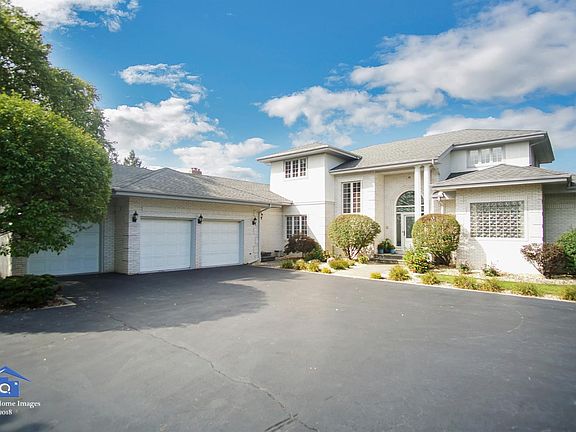 3rd image of 1637 Muirfield Dr