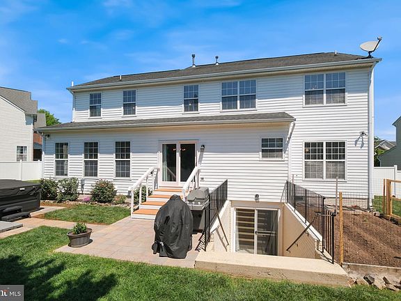 2nd image of 43299 Heather Leigh Ct
