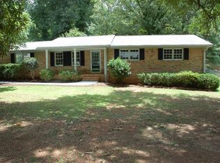 2414 Thrasher Rd, Buford, GA 30519
