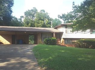 402 W Gaston Ave, Bessemer City, NC 28016