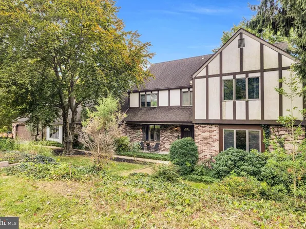 9 Knollwood Dr, Sinking Spring, PA 19608